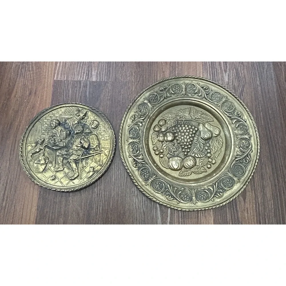 Vintage Peerage Brass Embossed Wall Hanging 2 Plates Made‎ In England